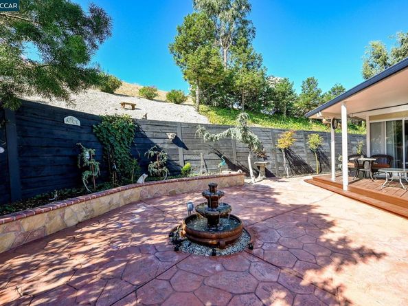 830 Westview Ct, Martinez CA 94553