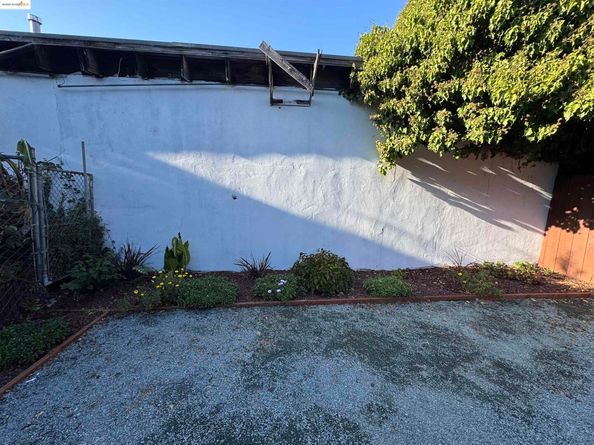 878 Athens Ave, Oakland CA 94607