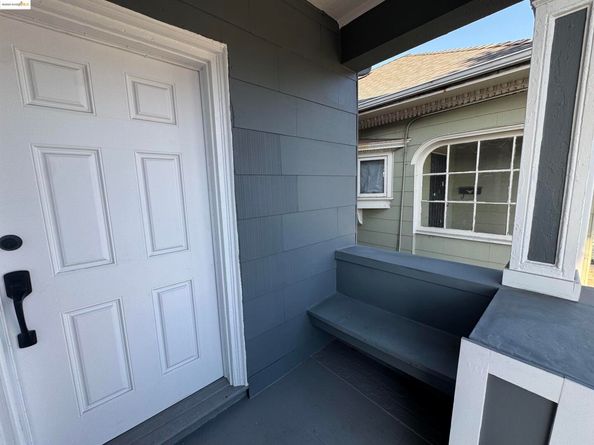 878 Athens Ave, Oakland CA 94607