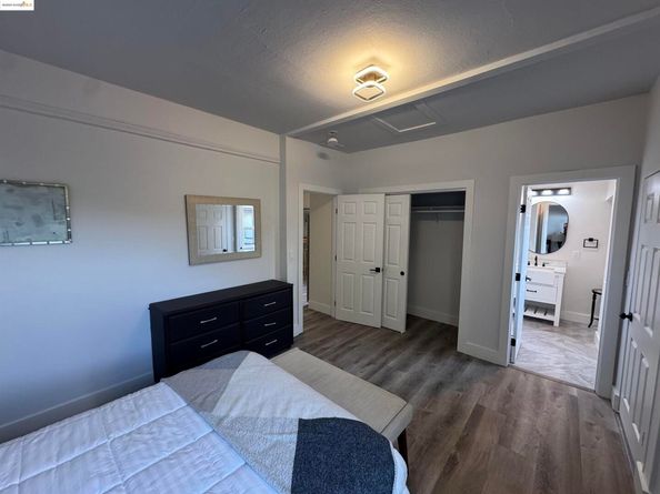 878 Athens Ave, Oakland CA 94607