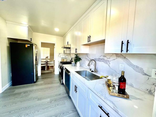 25696 Lander Ave, Hayward CA 94544