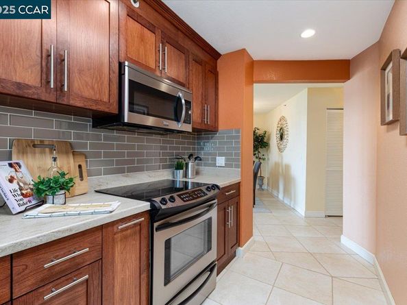 1300 Quarry Ct 109, Richmond CA 94801