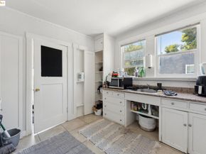 2823 11Th Ave B, Oakland CA 94610