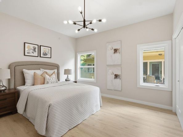 335 Hanover Ave, Oakland CA 94606