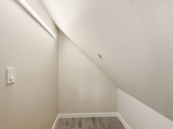 335 Hanover Ave, Oakland CA 94606