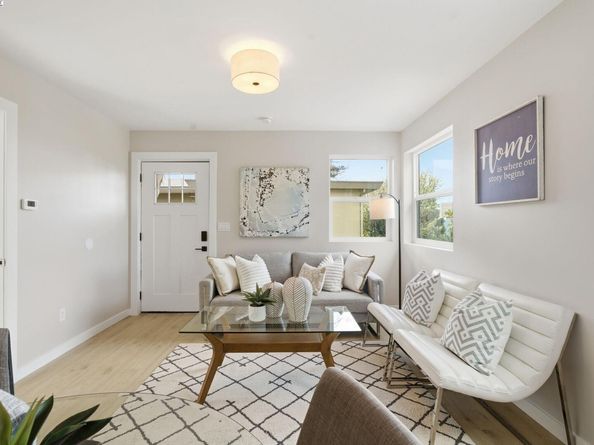 335 Hanover Ave, Oakland CA 94606