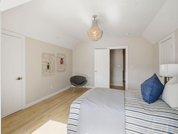 335 Hanover Ave, Oakland CA 94606