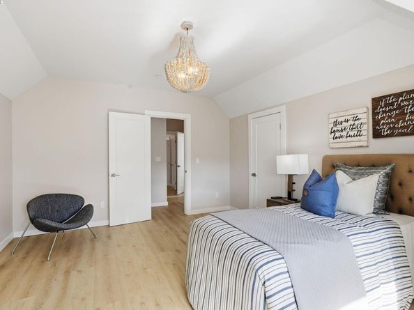 335 Hanover Ave, Oakland CA 94606