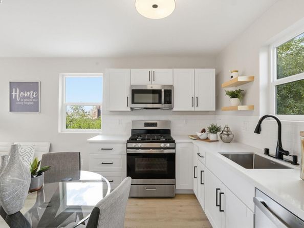 335 Hanover Ave, Oakland CA 94606