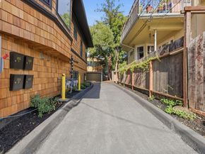 335 Hanover Ave, Oakland CA 94606