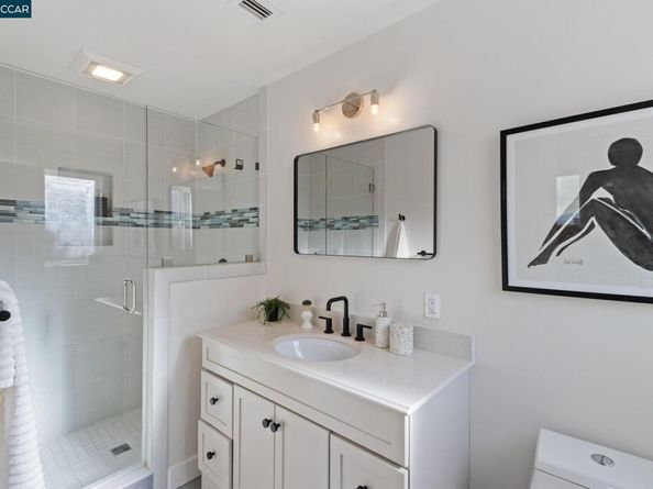 4239 Gregory St, Oakland CA 94619