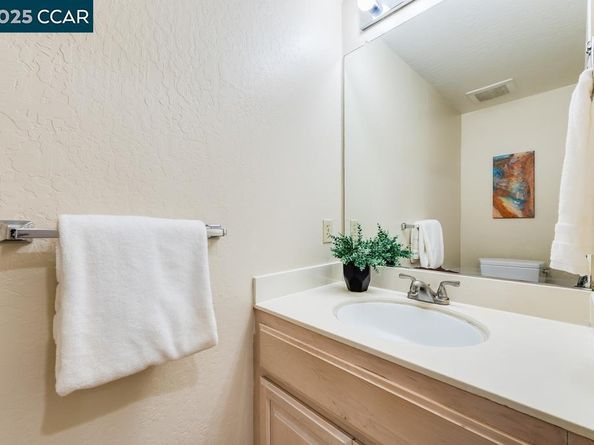 231 Sunspring Ct, Pleasant Hill CA 94523