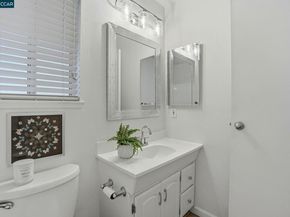 1520 Schenone Ct 7, Concord CA 94521