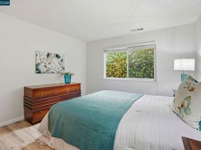 1520 Schenone Ct 7, Concord CA 94521