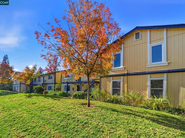 1520 Schenone Ct 7, Concord CA 94521