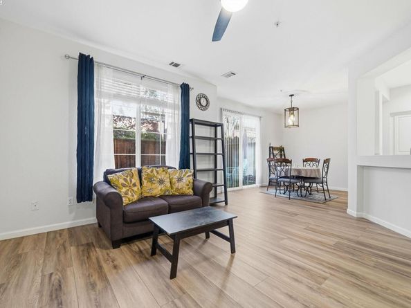 10856 Glengarry Lane, Dublin CA 94568