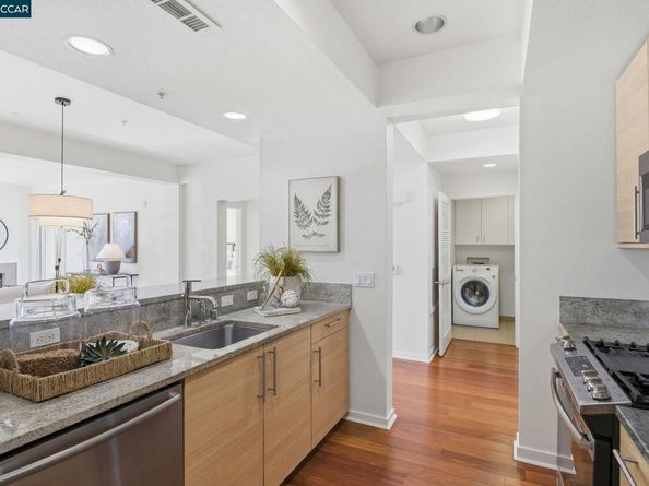 1655 N California Blvd. 214, Walnut Creek CA 94596