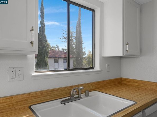 2055 Sierra Rd 82, Concord CA 94518