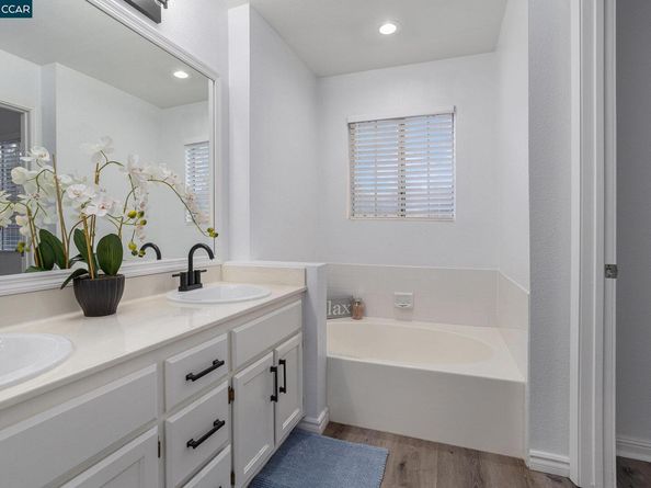 745 Bayshore St, Martinez CA 94553