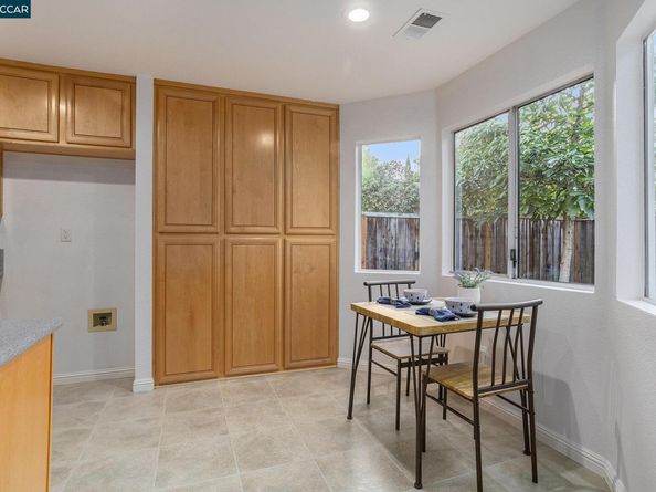 745 Bayshore St, Martinez CA 94553