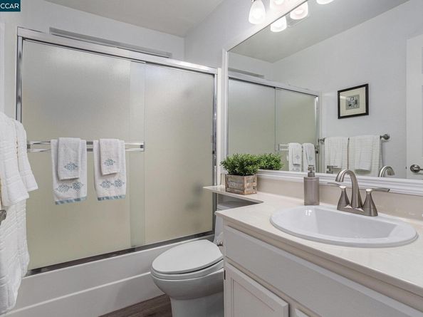 745 Bayshore St, Martinez CA 94553