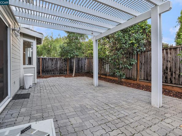 745 Bayshore St, Martinez CA 94553