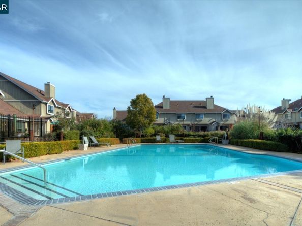 17106 Creekside Cir, Morgan Hill CA 95037