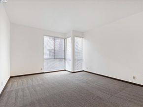 25912 Hayward Blvd Unit 204, Hayward CA 94542