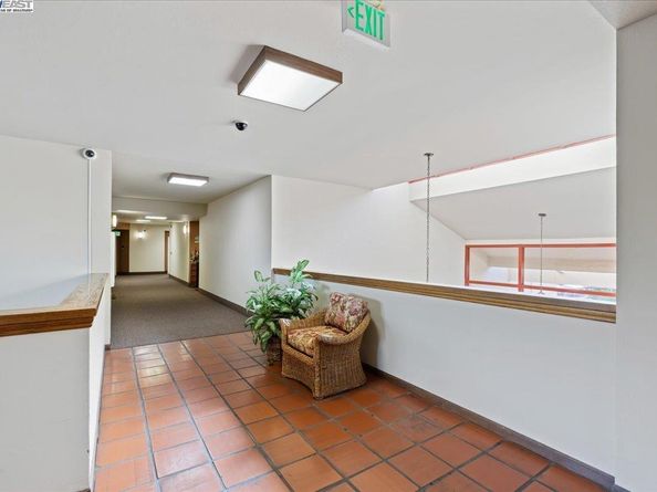 25912 Hayward Blvd Unit 204, Hayward CA 94542