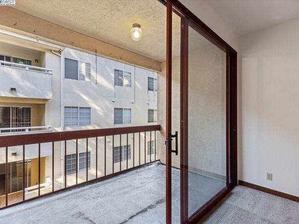 25912 Hayward Blvd Unit 204, Hayward CA 94542