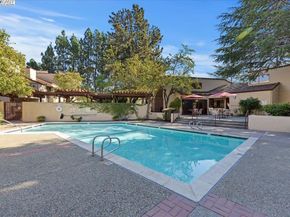 25912 Hayward Blvd Unit 204, Hayward CA 94542