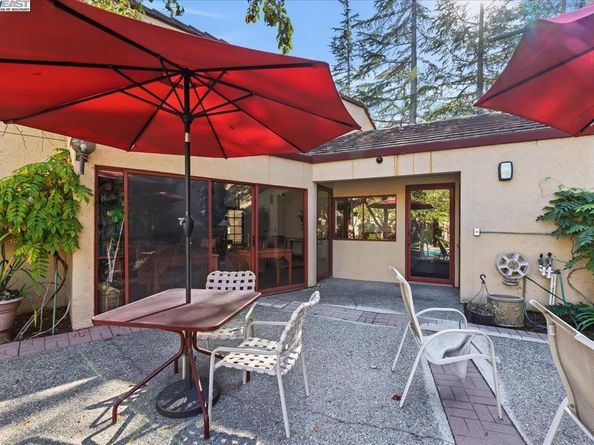 25912 Hayward Blvd Unit 204, Hayward CA 94542