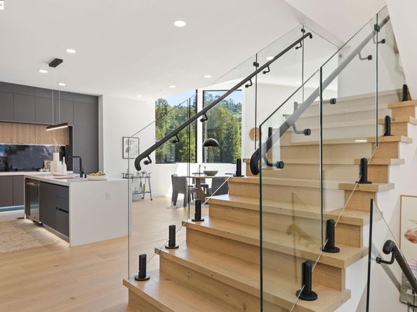 7260 Woodrow Drive, Oakland CA 94611