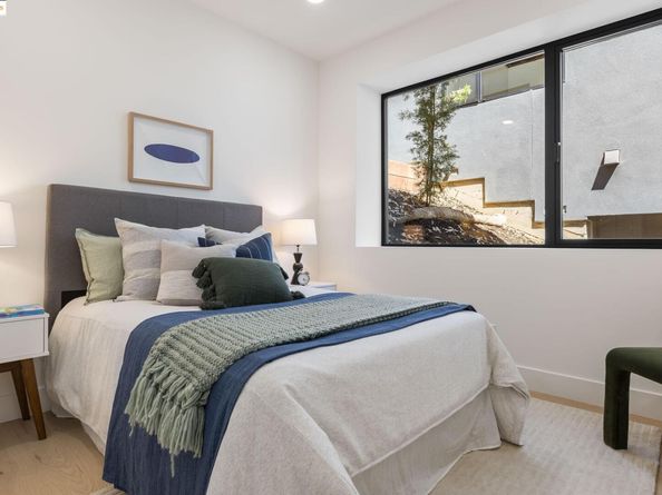 7260 Woodrow Drive, Oakland CA 94611