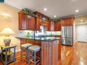 814 Chert Pl, Clayton CA 94517
