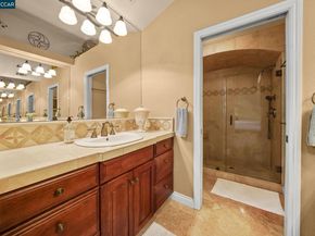 814 Chert Pl, Clayton CA 94517