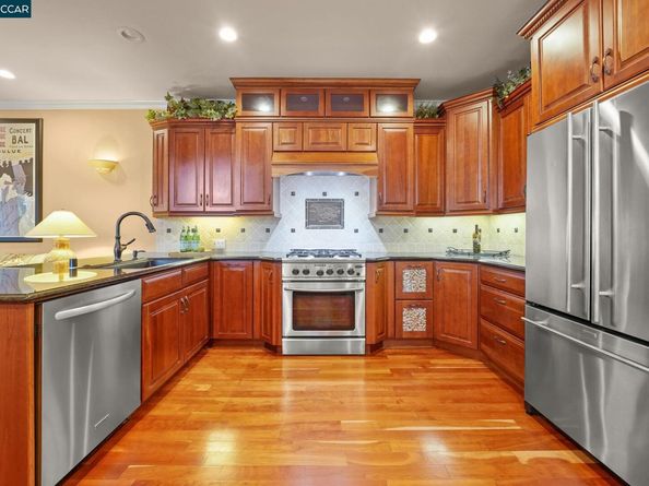 814 Chert Pl, Clayton CA 94517