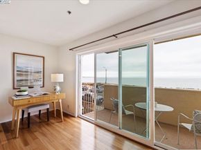 933 Shoreline Dr 203, Alameda CA 94501