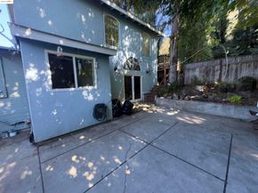 6440 Sunnymere, Oakland CA 94605