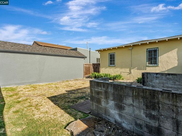 1921 106th Avenue, Oakland CA 94603