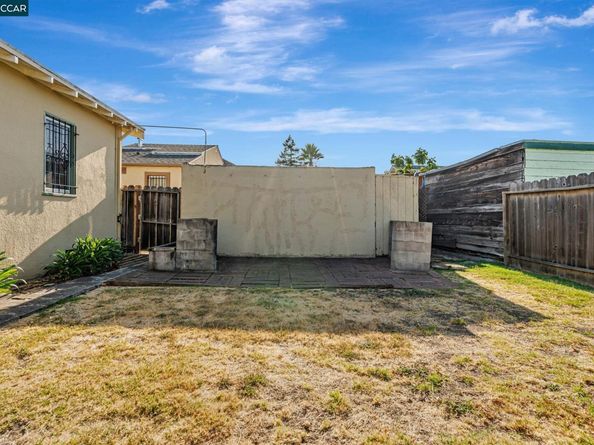 1921 106th Avenue, Oakland CA 94603