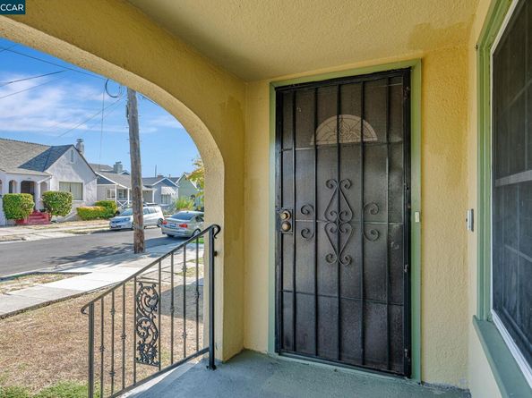 1921 106th Avenue, Oakland CA 94603