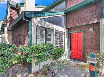 109 Holly Oak Ln