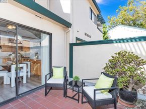 109 Holly Oak Ln, Alameda CA 94502