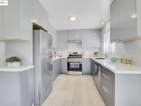 1701 Central Ave P, Alameda CA 94501
