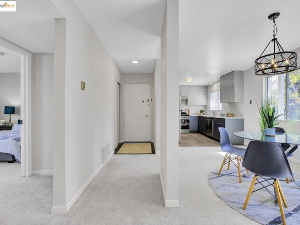 1701 Central Ave P, Alameda CA 94501