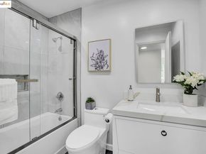 1701 Central Ave P, Alameda CA 94501