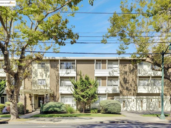 1701 Central Ave P, Alameda CA 94501