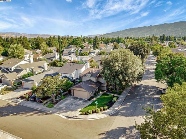 5988 Corte Cerritos, Pleasanton CA 94566