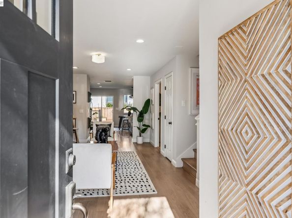 2431 Linden Street, Oakland CA 94607